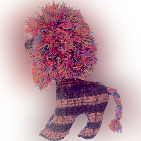 Lion figureπ¦ - Picture 4 of 6